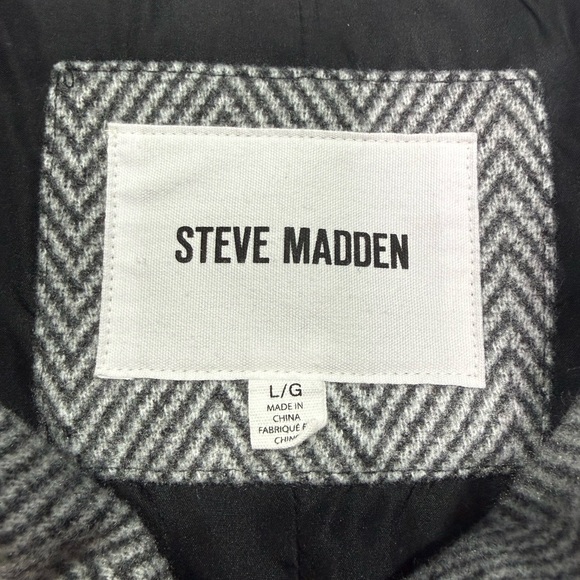 Steve Madden Women’s Gray Tweed Jacket Size L Button Front Fall Coat - Picture 3 of 6